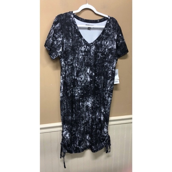 Peace & Pear Dresses & Skirts - Peace & Pearl Shift Dress Acid Wash Short Sleeve Stretch Women Size XL NWT